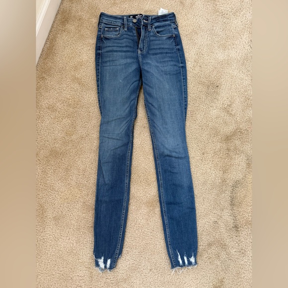 Hollister Denim - Hollister Skinny Blue Jeans with Tapered Fit